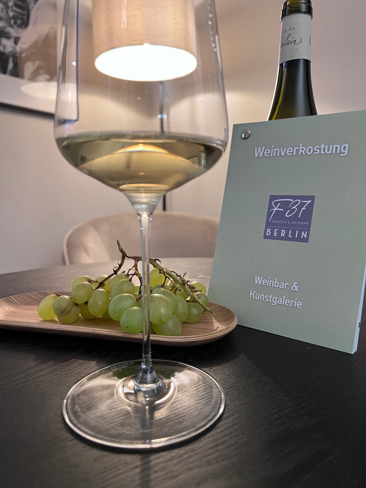 
                  
                    Wein & Lakritzverkostung
                  
                